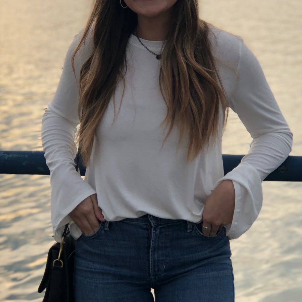 Cute bell bottom sleeved shirt